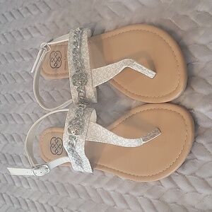 Daisy Fuentes White Sandals